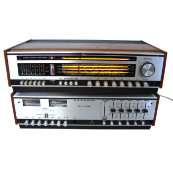 Grundig RT100 i SV140 – widok z przodu, wszystkie pokrętła i suwaki